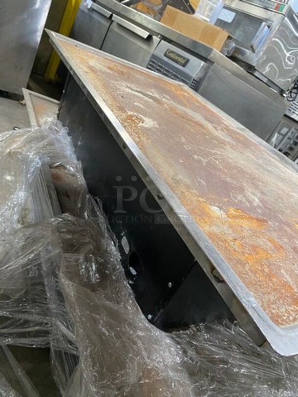 NEVER USED! NEW! OUT OF BOX! Garland Electric Powered Drop In Teppanyaki Plancha Grill! Thermostatic Control! Model: E223648GMX SN: 1110100101255 208V - Image 3 of 8