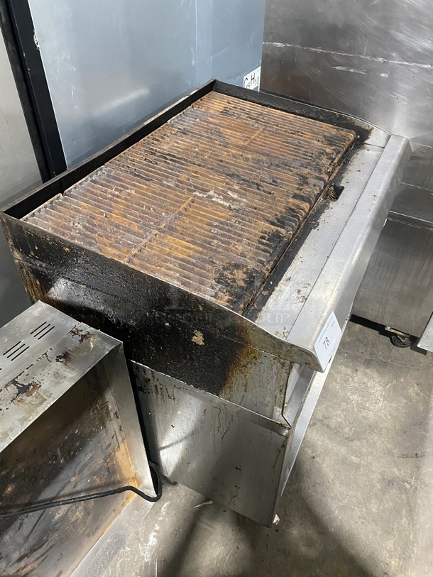 Cooking Performance Group Commercial Countertop Natural Gas Powered! Charbroiled Grill! All Stainless Steel! Working When Removed! - Image 3 of 5