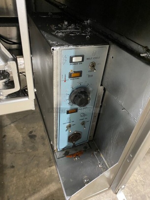 Pitco Frialator Commercial Natural Gas Powered Donut Fryer! With Raised Backsplash! All Stainless Steel! On Legs! - Image 7 of 9