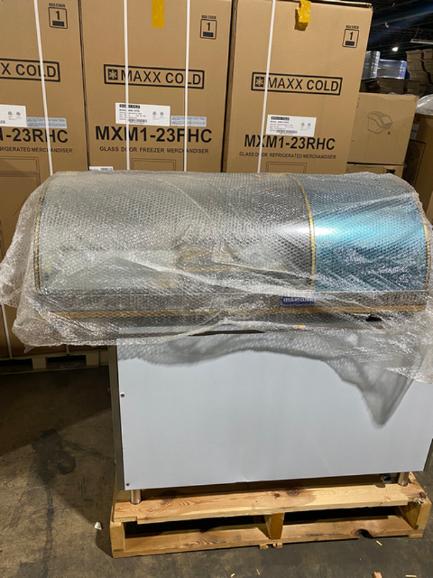 AWESOME! MUST HAVE! BRAND NEW! IN THE BOX! Diamond Commercial Countertop Refrigerated Sushi Display Case Merchandiser! With Curved Glass! Stainless Steel Body! On Small Legs! Model: GVRB120 - Image 2 of 9