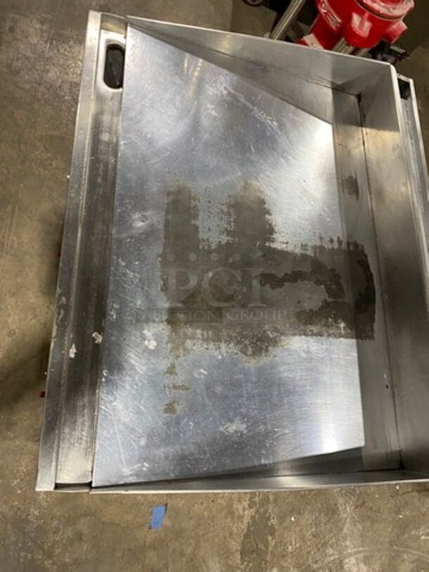 Keating All Stainless Steel 36 Inch Countertop Natural Gas Powered Thermostatic Control Flat Grill! With Back & Side Splashes! On Legs! - Image 5 of 7