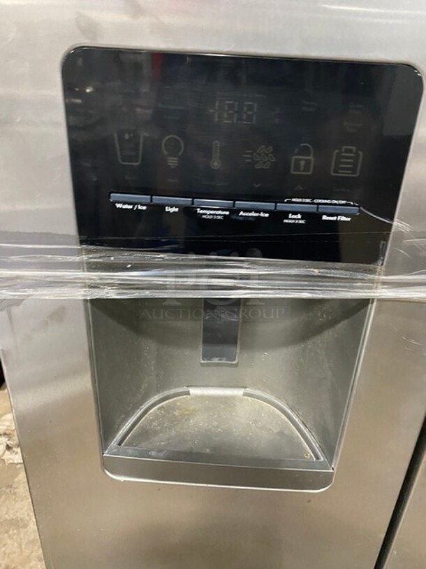 Kenmore 2 Door Refrigerator & Freezer Combo! Has Water & Ice Dispenser! Model 106.51133210 Serial HR53604463! 115V 1Phase! - Image 11 of 12
