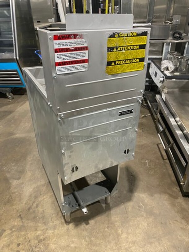 Apexra Commercial Natural Gas Powered Deep Fat Fryer! With 2 Metal Frying Baskets! All Stainless Steel! On Legs! - Image 3 of 9