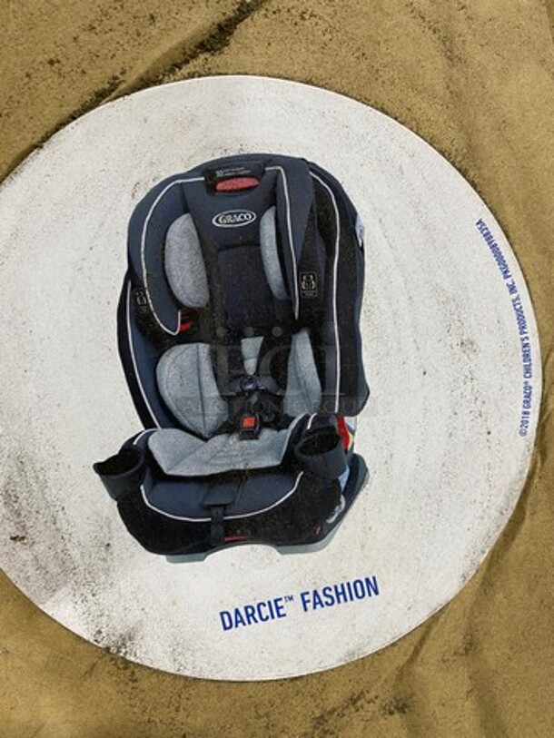 IN ORIGINAL BOX! Graco Child Safety Car Seat! With Straps! With Single Side Cup Holder! With Side Patting For Head Support! - Image 6 of 6