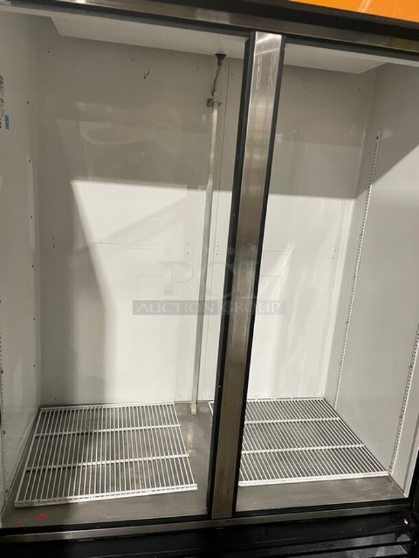 True Commercial Double Glass Door Reach In Freezer Merchandiser! With Poly Coated Racks! On Casters! 115/208V 1 Phase! Model: GDM-49F SN: 7405664! - Image 5 of 7