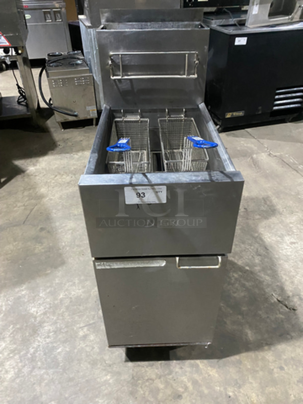 Dean Commercial Natural Gas Powered Deep Fat Fryer! With Backsplash! All Stainless Steel! On Legs! Model: SR42GN SN: 1410MA0813