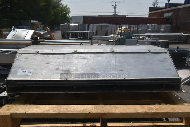 Carrier Metal Commercial Heat Exchanger. 12/24 Volt DC - Image 3 of 5