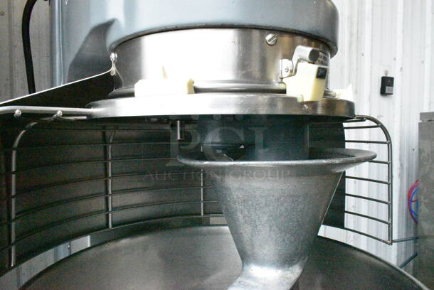 Hobart L-800 Metal Commercial Floor Style 80 Quart Planetary Dough Mixer w/ Stainless Steel Mixing Bowl, Bowl Guard and Dough Hook Attachment. 200 Volts, 3 Phase.  - Image 5 of 11