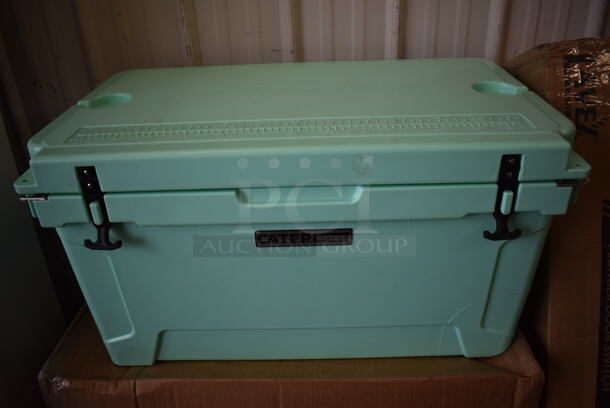 BRAND NEW IN BOX! CaterGator CG65SF Poly Insulated Seafoam 65 Qt. Rotomolded Extreme Outdoor Cooler / Ice Chest. 31x18x17