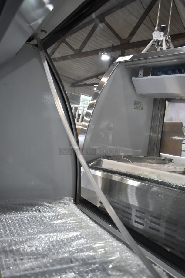 BRAND NEW SCRATCH AND DENT! 2024 Avantco 178DLC82HCB Metal Commercial 82" Black Curved Glass Refrigerated Deli Case Merchandiser. 115 Volts, 1 Phase. Tested and Working! - Image 8 of 10