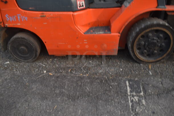Toyota 7FGCU20 Truckers Boom Forklift Truck With 11,040.6 Hours And 3,800LB Capacity. Unit has Fork Positioner and Side Shift. Unit has a Simplex Mast - Fork Height Max 6'. Tested and Does Not Power On - Image 10 of 12