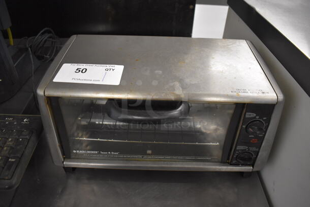 Black & Decker Metal Countertop Toaster Oven. 120 Volts, 1 Phase. 16x9x9 - Image 4 of 5