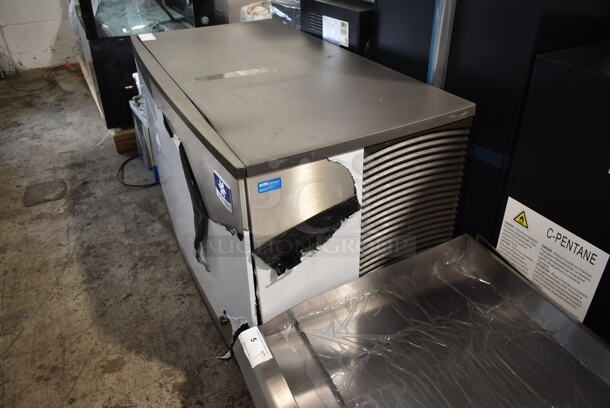 BRAND NEW SCRATCH AND DENT! 2023 Manitowoc IDT1500A Indigo NXT 48" Stainless Steel Commercial Cube Ice Machine Head. 208-230 Volts, 1 Phase, 1668 lb. - Image 6 of 11