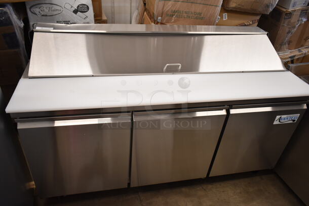 BRAND NEW SCRATCH AND DENT! 2023 Avantco 178SSPT71HC Stainless Steel Commercial Sandwich Salad Prep Table Bain Marie Mega Top on Commercial Casters. 115 Volts, 1 Phase. Tested and Working! - Image 2 of 11