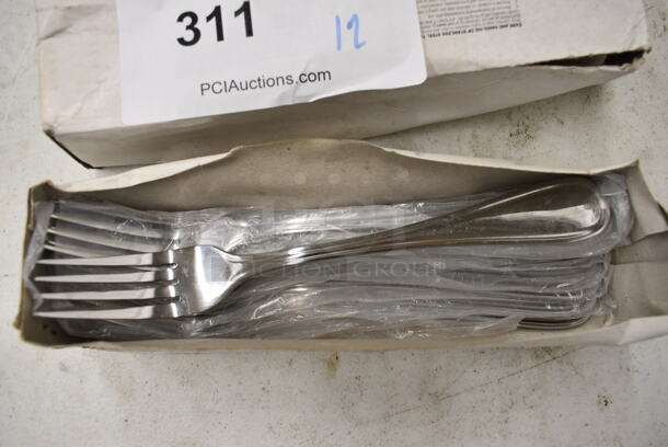 12 BRAND NEW IN BOX! Stainless Steel Balance Dinner Forks. 7.5