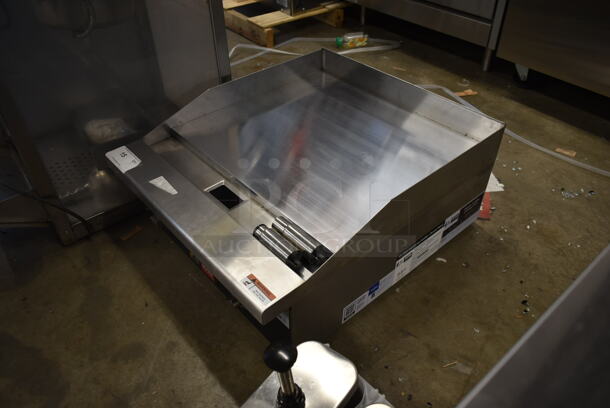 BRAND NEW SCRATCH AND DENT! Cooking Performance Group CPG 351GUCP24M Stainless Steel Commercial Countertop Electric Powered Flat Top Chrome Top Griddle. Missing 2 Legs. 208/240 Volts, 1/3 Phase. - Image 2 of 9