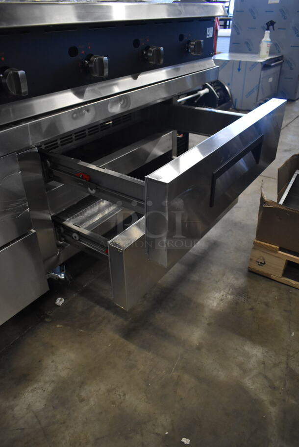 BRAND NEW SCRATCH AND DENT! 2023 Avantco 178CBE72HC Stainless Steel Commercial 72" 4 Drawer Refrigerated Chef Base on Commercial Casters. 115 Volts, 1 Phase. Cannot Test Due To Missing Power Switch - Image 6 of 7