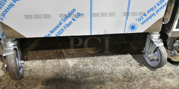 BRAND NEW SCRATCH AND DENT! 2024 Alto Shaam 1200-UP Stainless Steel Commercial Mobile 16 Pan Dutch Door Holding Cabinet with Universal Racks on Commercial Casters. 120 Volts, 1 Phase. Tested and Working! - Image 5 of 9