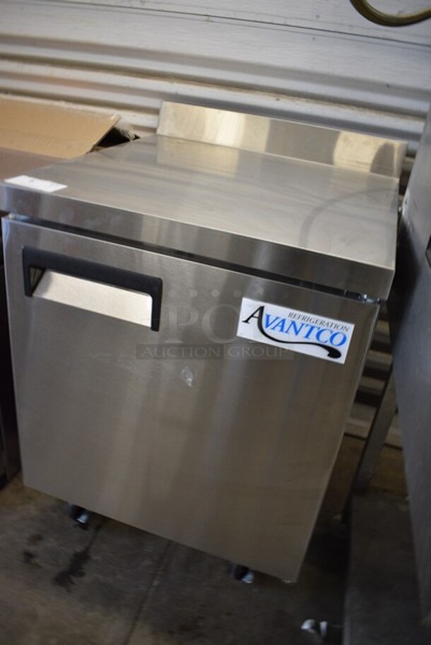BRAND NEW SCRATCH AND DENT! Avantco Model 178AWT27FHC Stainless Steel Commercial Single Door Worktop Freezer w/ Poly Coated Rack on Commercial Casters. 115 Volts, 1 Phase. 27x29.5x39. Tested and Working! - Image 3 of 7