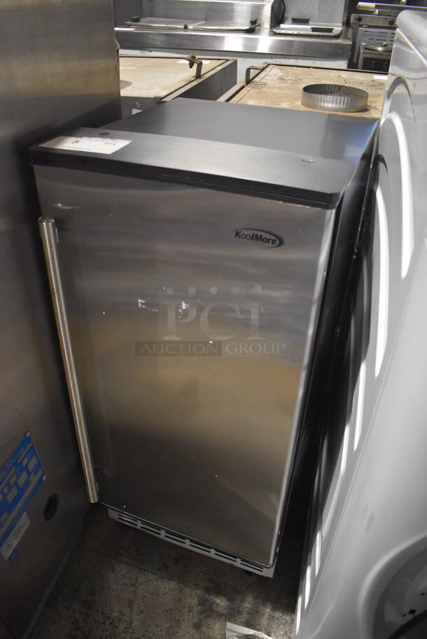 BRAND NEW SCRATCH AND DENT! KoolMore BIM75-BS Stainless Steel Commercial Self Contained Undercounter Ice Machine. 115 Volts, 1 Phase. 15x17.5x33 - Image 2 of 6