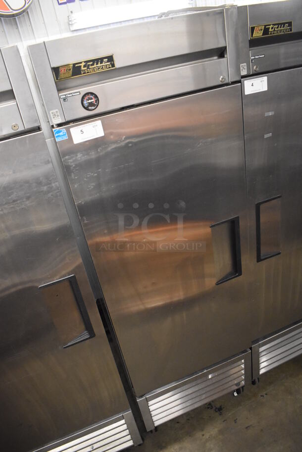 2013 True T-23F ENERGY STAR Stainless Steel Commercial Single Door Reach In Freezer w/ Poly Coated Racks on Commercial Casters. 115 Volts, 1 Phase. 27x30x83.5. Tested and Working! - Image 2 of 6