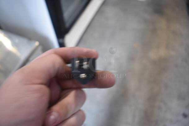 Coldline Royal-2P Commercial Electric Countertop Double Juice Dispenser With Steel Base. 120V. Tested and Powers On But Does Not Get Cold - Image 6 of 6