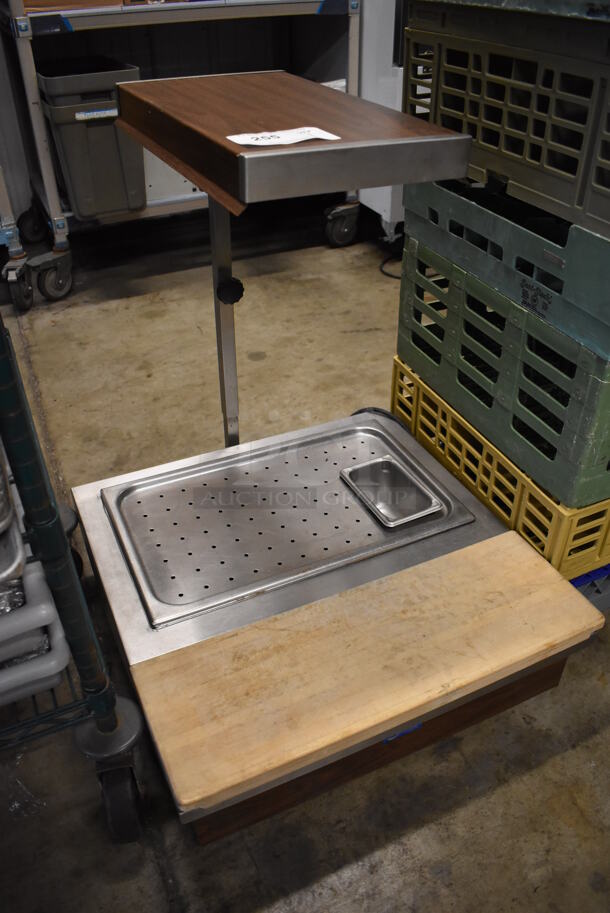 Vollrath 991/5 Metal Commercial Countertop Warming Lamp. 120 Volts, 1 Phase. 24x26x31 - Image 2 of 6