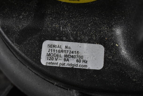 IN ORIGINAL BOX! Rigid WD4070 Orange and Black Poly 4 Gallon Portable Wet Dry Vac Vacuum Cleaner. 120 Volts, 1 Phase. Tested and Working! - Image 5 of 5