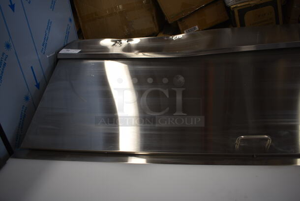 BRAND NEW SCRATCH AND DENT! 2023 Avantco 178APT71MHC Stainless Steel Commercial Sandwich Salad Prep Table Bain Marie Mega Top on Commercial Casters. 115 Volts, 1 Phase. Tested and Working! - Image 3 of 10
