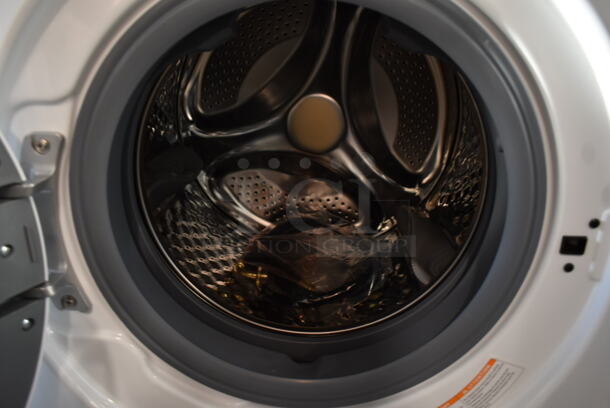 BRAND NEW SCRATCH AND DENT! 2022 KoolMore FLC-3CWH Metal Front Load Washer Dryer Combo. 120 Volts, 1 Phase. - Image 6 of 7