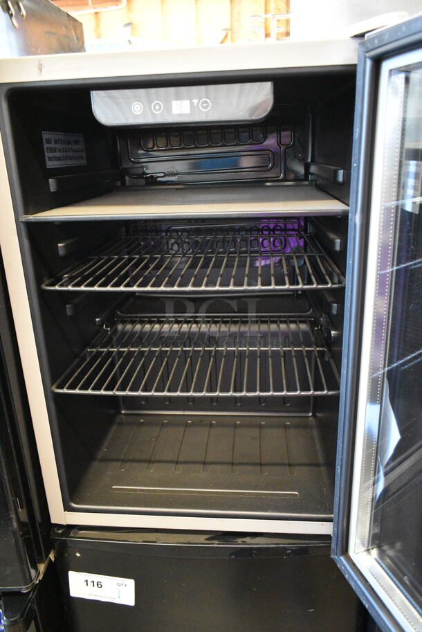 Frigidaire EFMIS9000 Metal Mini Cooler Merchandiser. See Pictures For Broken Glass Door Pane. 115 Volts, 1 Phase. Tested and Working!  - Image 3 of 4