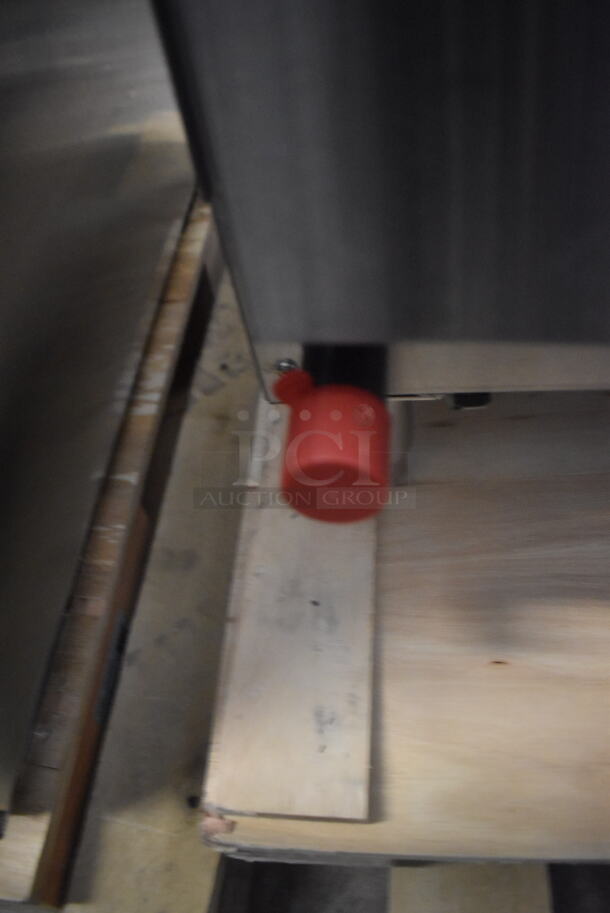 BRAND NEW SCRATCH AND DENT! CPG 48" 351CMCPG48NL Countertop Natural Gas Powered Griddle with Instructions and Regulator. 120,000 BTU - Image 4 of 5