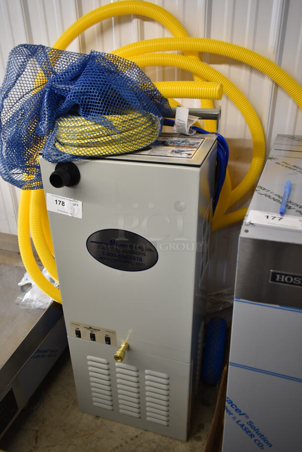 BRAND NEW SCRATCH AND DENT! Namco Metal Commercial The Scooter Carpet Cleaner. Tested and Working! - Image 3 of 11