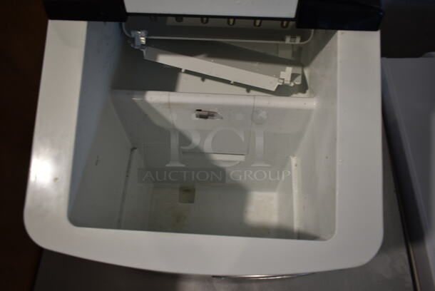 New Air AI-215SS Stainless Steel Commercial Countertop Ice Maker. 115 Volts, 1 Phase. - Image 5 of 6