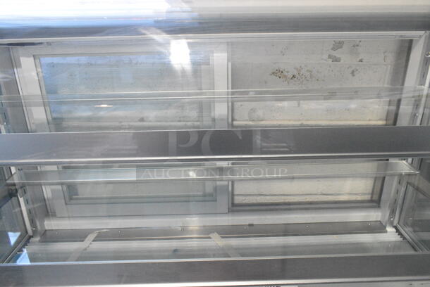 BRAND NEW SCRATCH AND DENT! Avantco BC-48-HC 48" Curved Glass White Refrigerated Bakery Display Case. 115 Volts, 1 Phase. Tested and Working! - Image 5 of 5