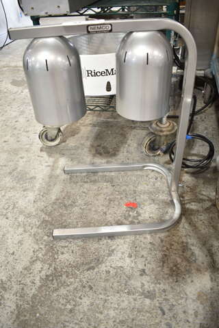 Nemco 6000A-2 Metal Commercial Countertop 2 Head Warming Lamp. 120 Volts, 1 Phase. Tested and Working!