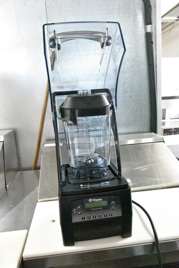 BRAND NEW SCRATCH AND DENT! Vita-Mix VM0145 Quick and Quiet 2.7 hp Blender with Sound Enclosure and 40 oz. Container. 120 Volts, 1 Phase. Tested and Working! - Image 3 of 6