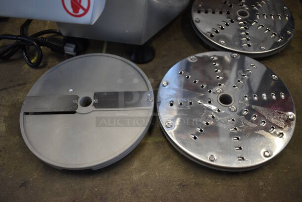 BRAND NEW SCRATCH AND DENT! Avamix CFP5D Stainless Steel Commercial Continuous Feed Food Processor w/ 5 Various Blades. 120 Volts, 1 Phase. 11x21x21. Tested and Working! - Image 2 of 8