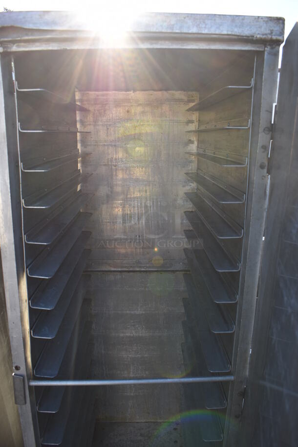 Metal Commercial Enclosed Pan Transport Rack on Commercial Casters. 22x27x66 - Image 4 of 6