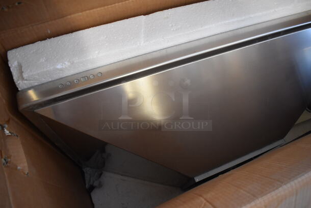 BRAND NEW SCRATCH AND DENT! Zephyr Venezia ZVE-E42S Stainless Steel 42 Inch 700 CFM Wall Mount Range Hood. Stock Picture Used For Gallery Picture. - Image 3 of 12