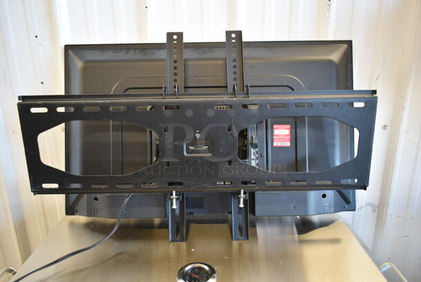 2016 LG 32LH500B-UA 32" Telelvision w/ Wall Mount. 120 Volts, 1 Phase. Buyer Must Pick Up - We Will Not Ship This Item Tested and Working! - Image 5 of 7