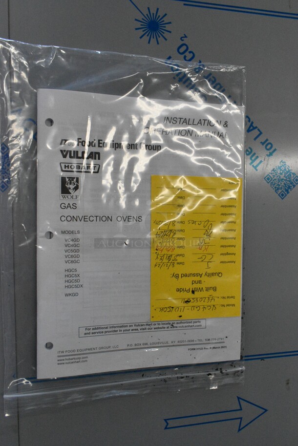BRAND NEW SCRATCH AND DENT! Vulcan VC4GD-11D150K Stainless Steel Natural Gas Single Deck Full Size Gas Convection Oven with Solid State Controls. 50,000 BTU. No Legs. See Pictures for Broken Glass Pane.  - Image 8 of 9