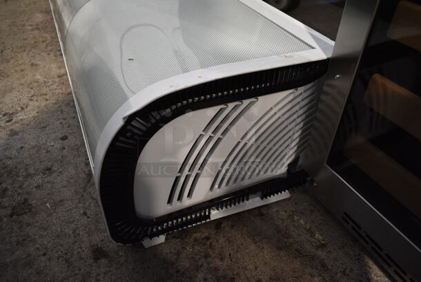 Avantco 360RSD60HC Stainless Steel Commercial Countertop Sushi Display Case Merchandiser. 110-120 Volts, 1 Phase. Tested and Powers On But Does Not Get Cold - Image 4 of 6