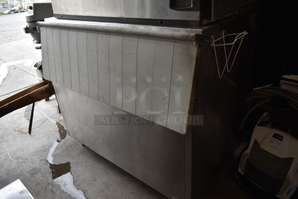 2014 Manitowoc IY1894N-261 Stainless Steel Commercial Ice Head on Commercial Ice Bin. 208-230 Volts, 1 Phase.  - Image 7 of 12
