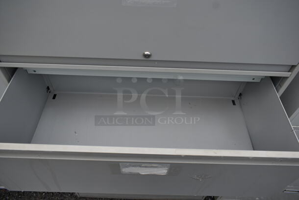Metal 4 Drawer and 1 Cabinet Filing Cabinet. - Image 3 of 6
