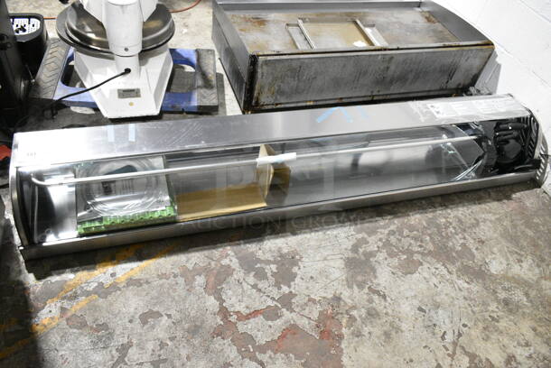 BRAND NEW SCRATCH AND DENT! Hoshizaki HNC-210BA-R-SLH Metal Commercial Countertop Sushi Display Case Merchandiser. See Pictures for Broken Glass. 115 Volts, 1 Phase. Tested and Working! - Image 1 of 5