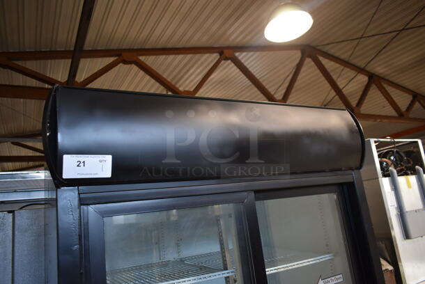 True GDM-33 Metal Commercial 2 Door Reach In Cooler Merchandiser w/ Poly Coated Racks. 115 Volts, 1 Phase. Tested and Working! - Image 2 of 8