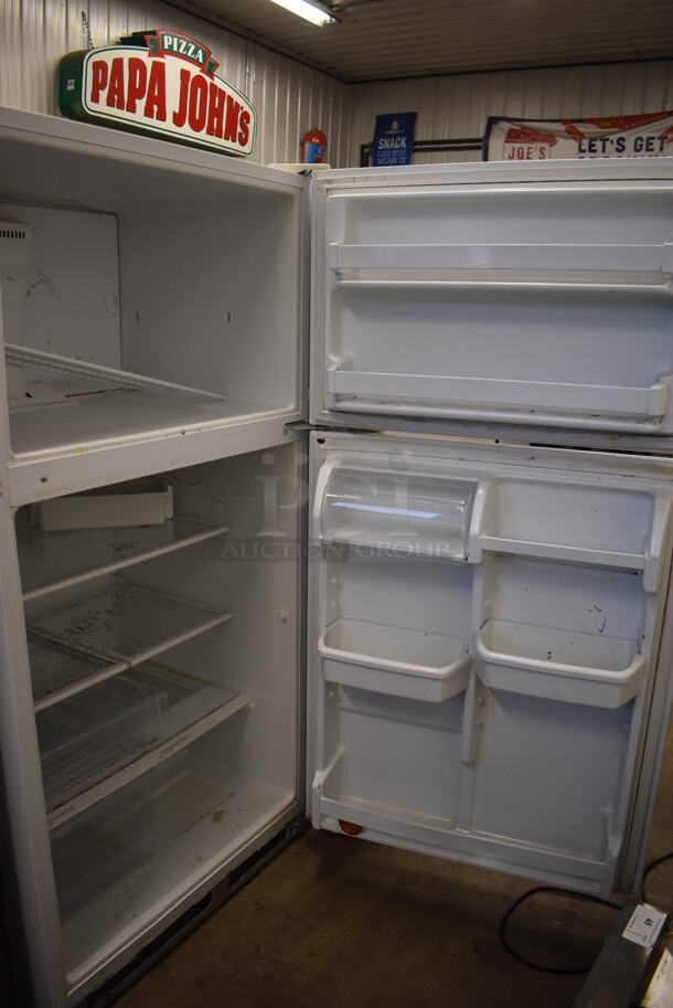 Whirlpool ET1MHKXMQ02 Metal Cooler Freezer Combo Unit. 115 Volts, 1 Phase. 33x30x66. Tested and Working! - Image 7 of 7