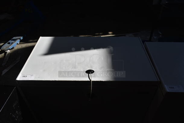 Magic Chef Metal Chest Freezer. 115 Volts, 1 Phase. Tested and Working! - Image 2 of 4