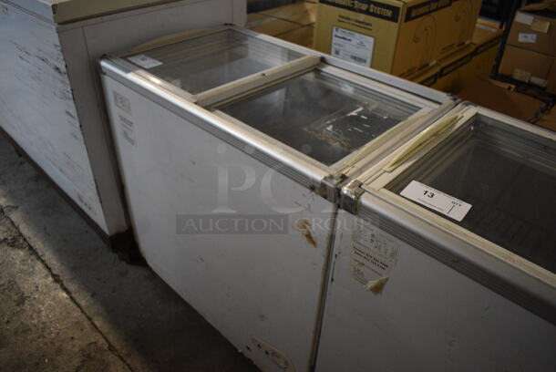 Intertek Model SD/SC-208JY Chest Cooler Merchandiser w/ 2 Sliding Lids on Commercial Casters. 110 Volts, 1 Phase. 33x20x33. Tested and Working! - Image 4 of 8